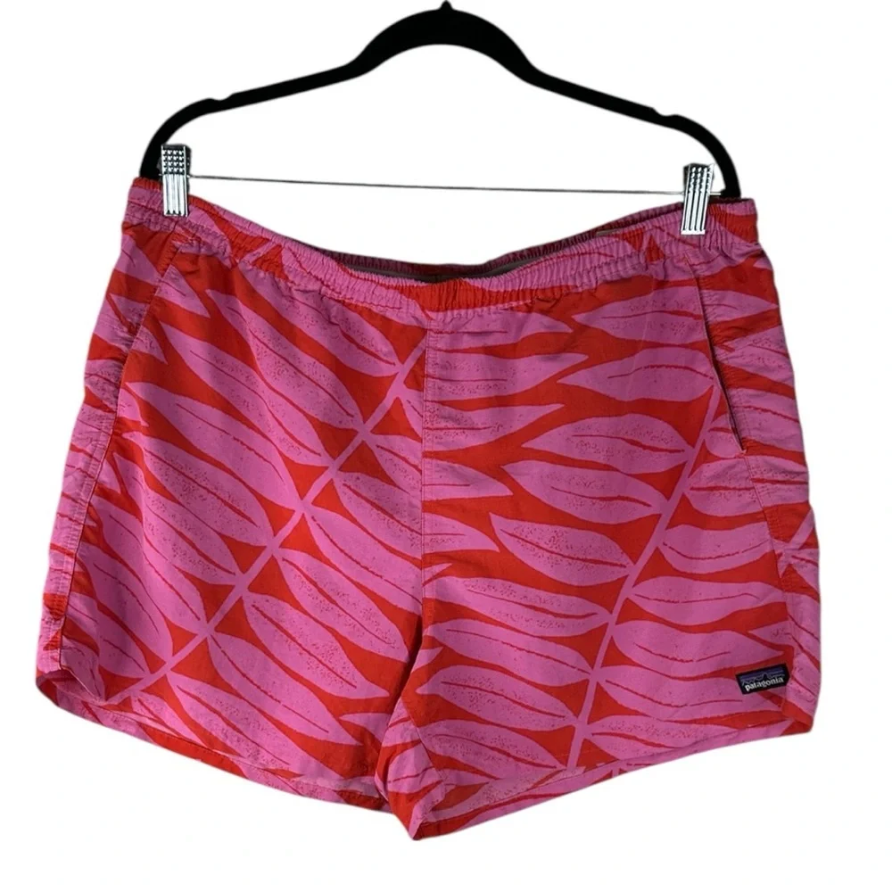 Patagonia Men's Pink Red Leaf Print‎ Summer Spring Vacation Swim Trunks Size XL